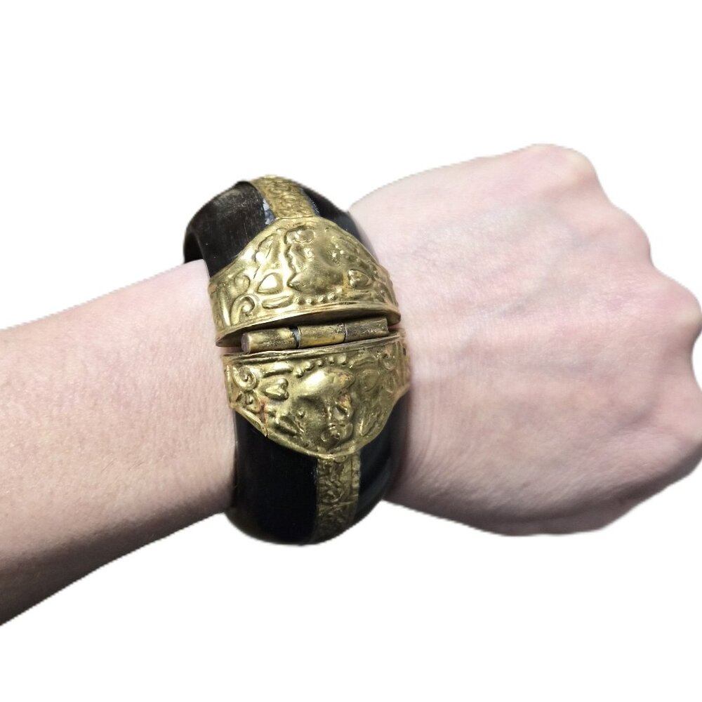 VTG Wood&Brass Hinged Bangle Repoussé Brass Pin Clasp Boho Tribal Ethnic Artisan